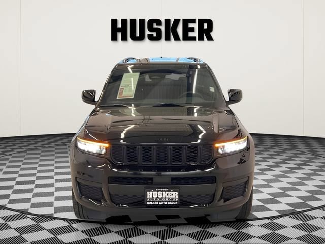 Used 2024 Jeep Grand Cherokee L Laredo AWD/4WD image 3