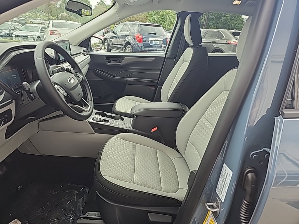 New 2026 Ford Escape Active w/ Cold Weather Package image 9