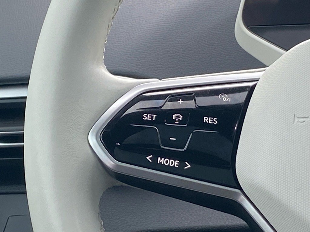 Used 2021 Volkswagen ID.4 1st Edition w/ ID.4 Protection Package image 6