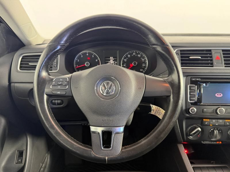 Used 2012 Volkswagen Jetta SE FWD image 62