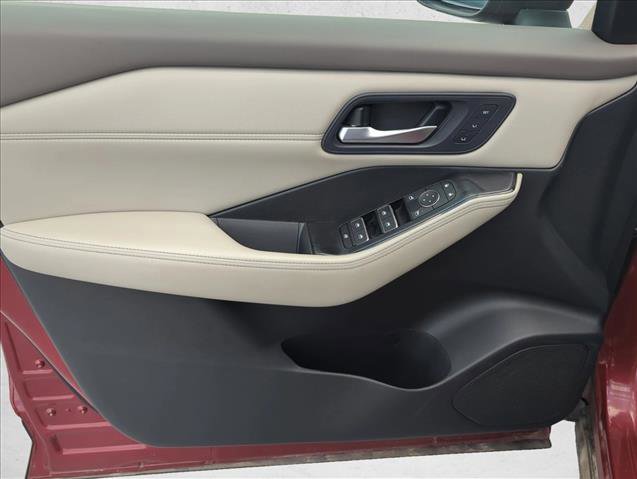 Used 2023 Nissan Rogue SL image 7