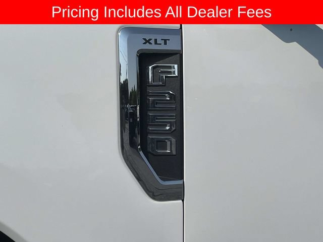 Used 2022 Ford F250 XLT w/ Black Appearance Package AWD/4WD image 11