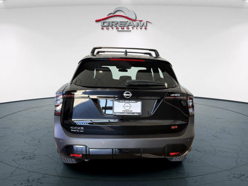 New 2026 Nissan Kicks SR FWD image 16