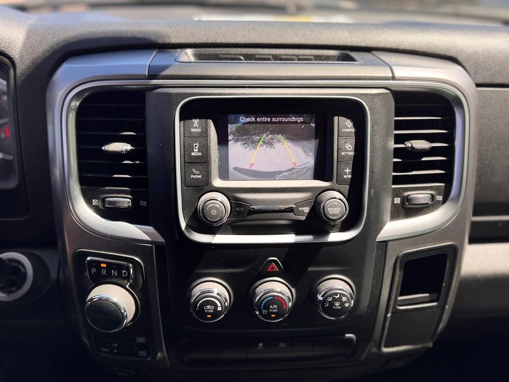 Used 2021 RAM 1500 Classic SLT w/ SLT Plus D￩cor Group AWD/4WD image 16