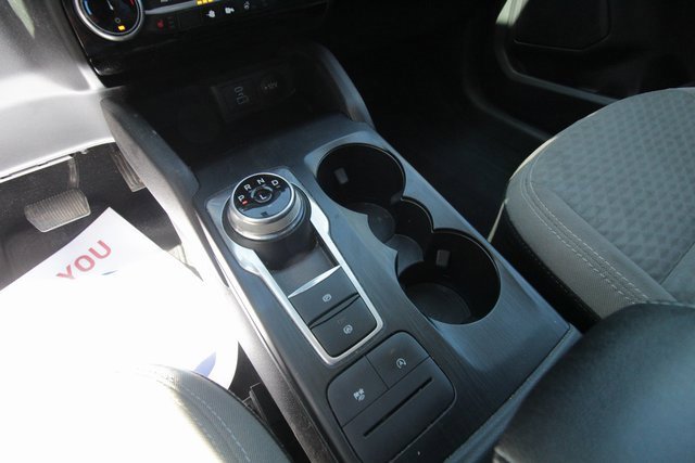 Used 2022 Ford Escape SE w/ SE Sport Appearance Package image 27