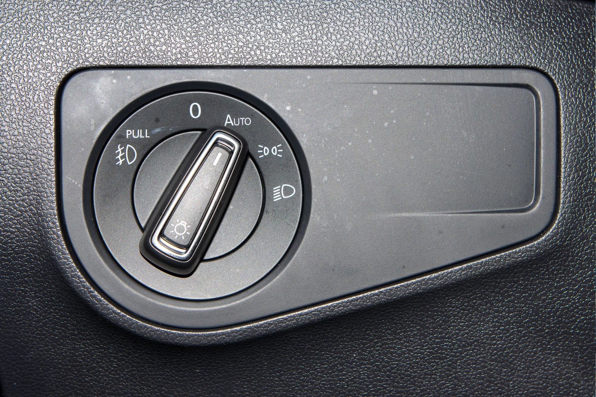 Used 2019 Volkswagen Tiguan SEL image 29