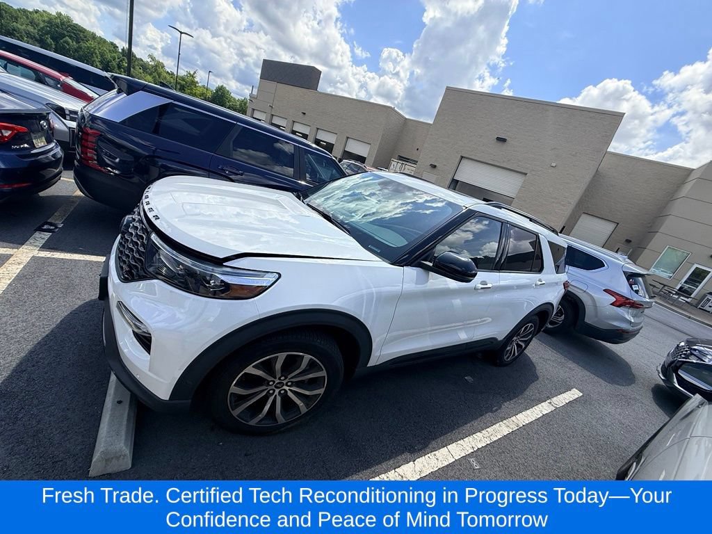 Used 2020 Ford Explorer ST w/ Premium Technology Package AWD/4WD image 2