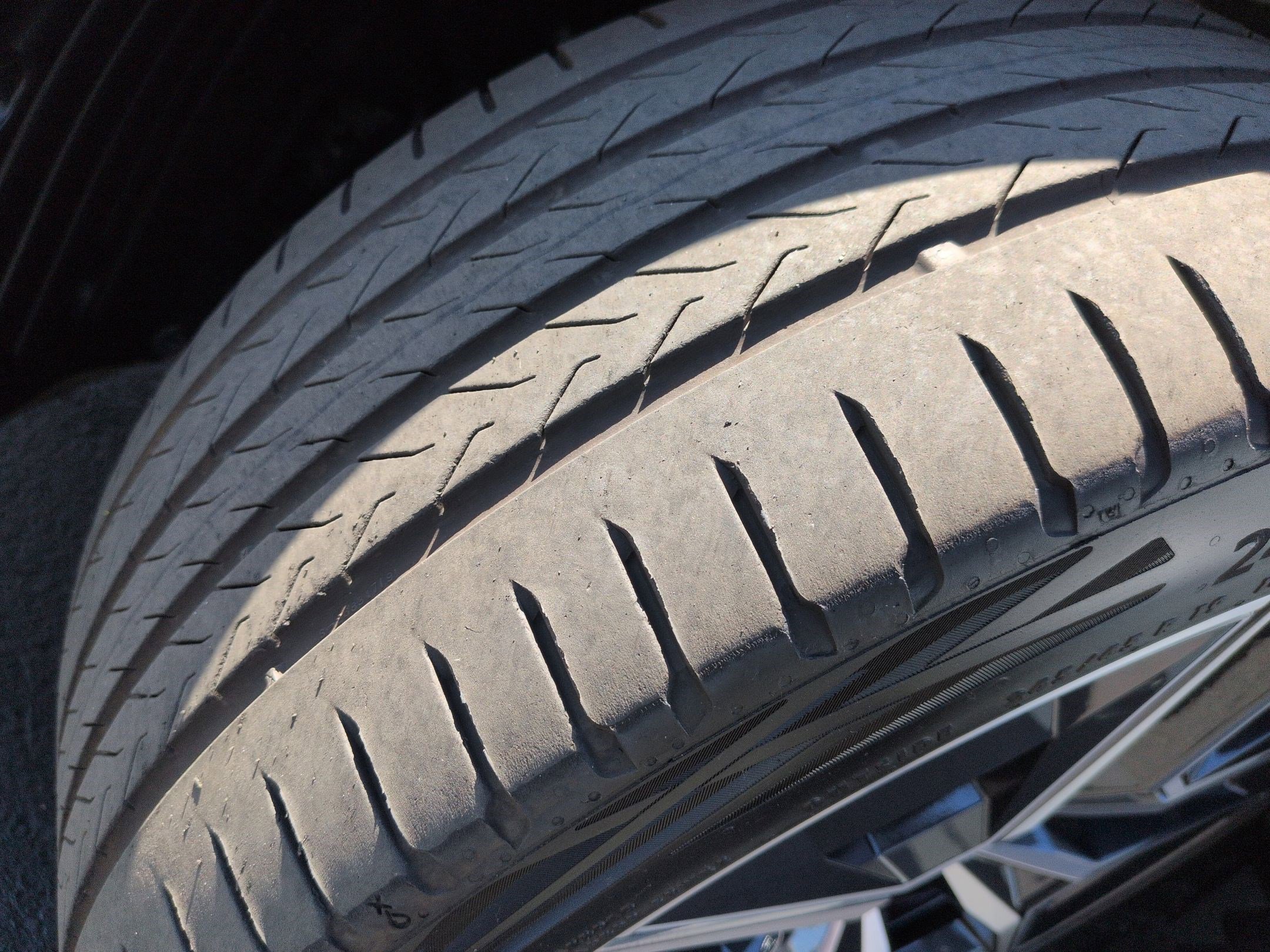 Used 2025 BMW i5 M60 w/ Premium Package image 12