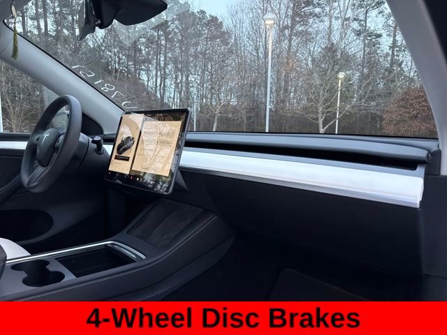 Used 2025 Tesla Model Y Long Range image 31