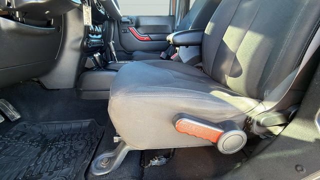 Used 2018 Jeep Wrangler Unlimited Willys Wheeler image 16