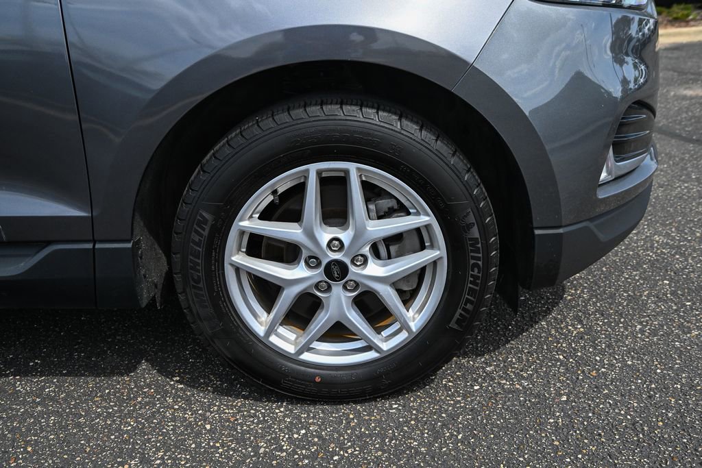 Certified 2024 Ford Edge SEL w/ Convenience Package AWD/4WD image 15