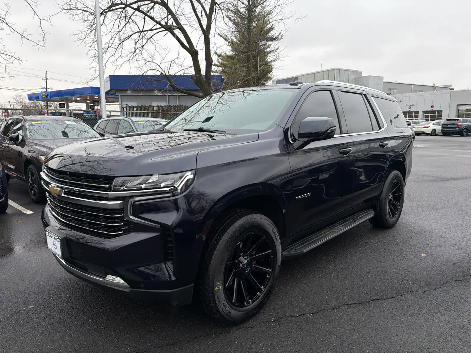 Used 2022 Chevrolet Tahoe LT w/ LT Signature Package image 4
