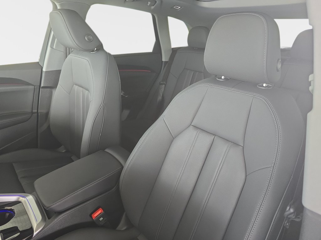 Certified 2025 Audi Q5 Premium w/ Convenience Package AWD/4WD image 20