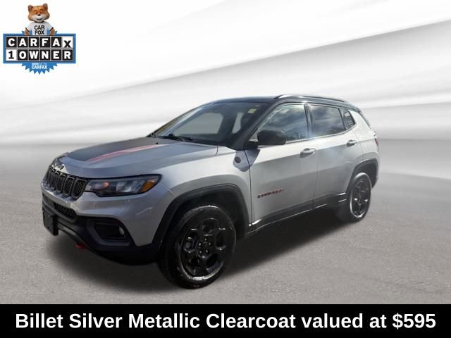 Used 2023 Jeep Compass Trailhawk image 3