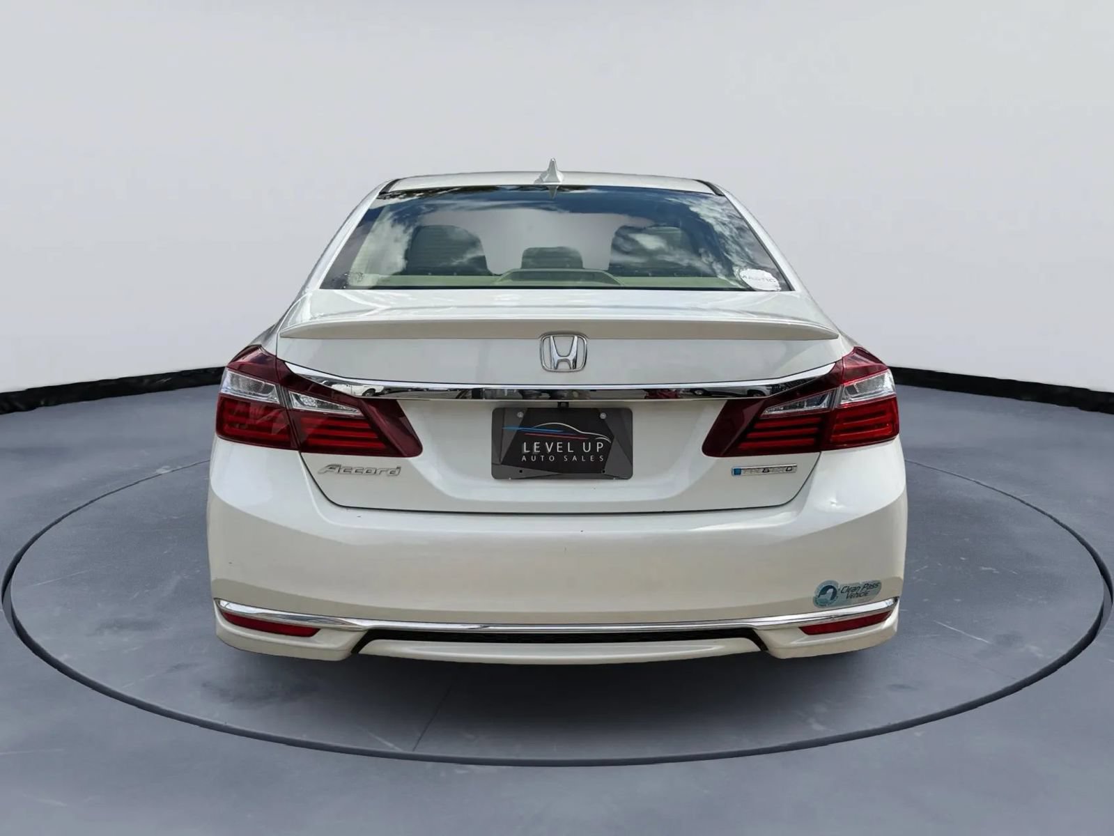 Used 2017 Honda Accord EX-L image 5