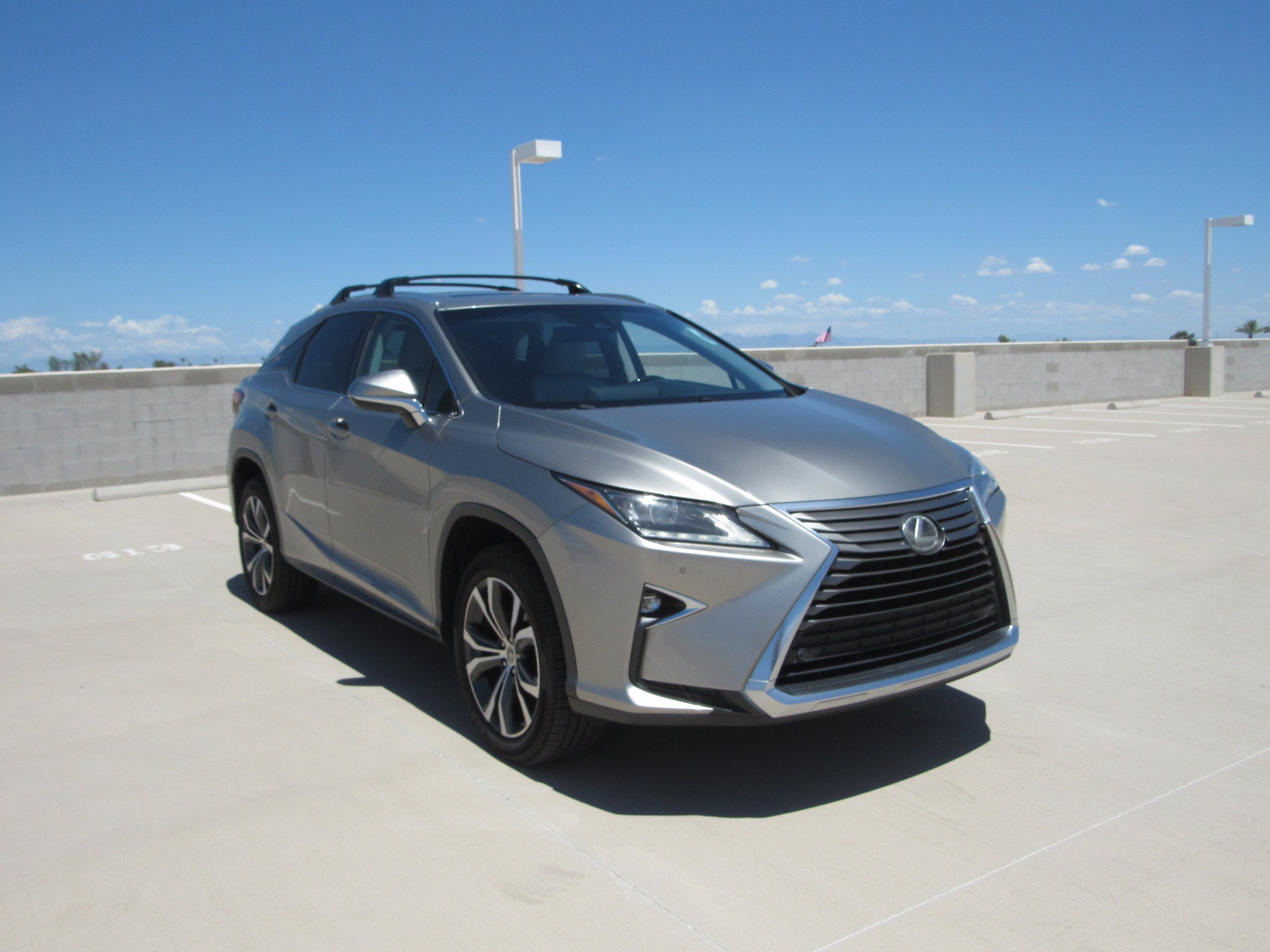 Used 2017 Lexus RX 350 FWD w/ Premium Package image 2