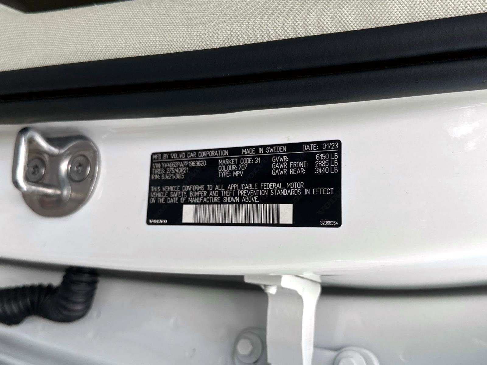 Certified 2023 Volvo XC90 B6 Ultimate w/ Protection Package Premier image 32