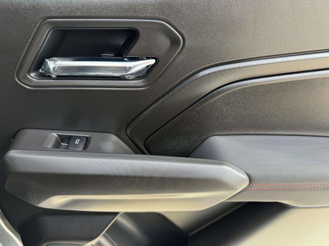 Used 2025 Chevrolet Colorado Z71 w/ Z71 Convenience Package 2 image 44