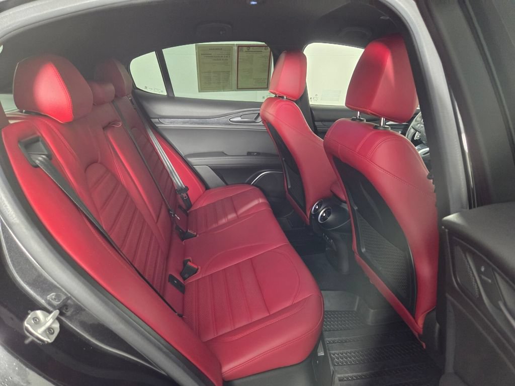 Used 2023 Alfa Romeo Stelvio Sprint RWD image 28