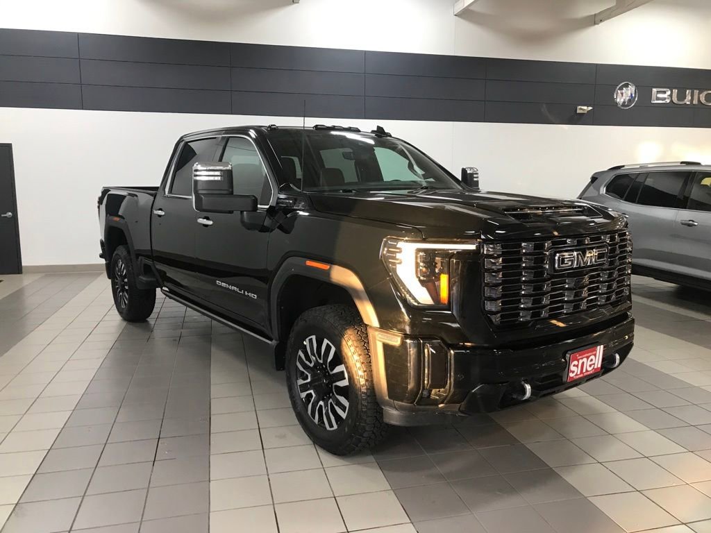 Used 2025 GMC Sierra 3500 Denali Ultimate image 9