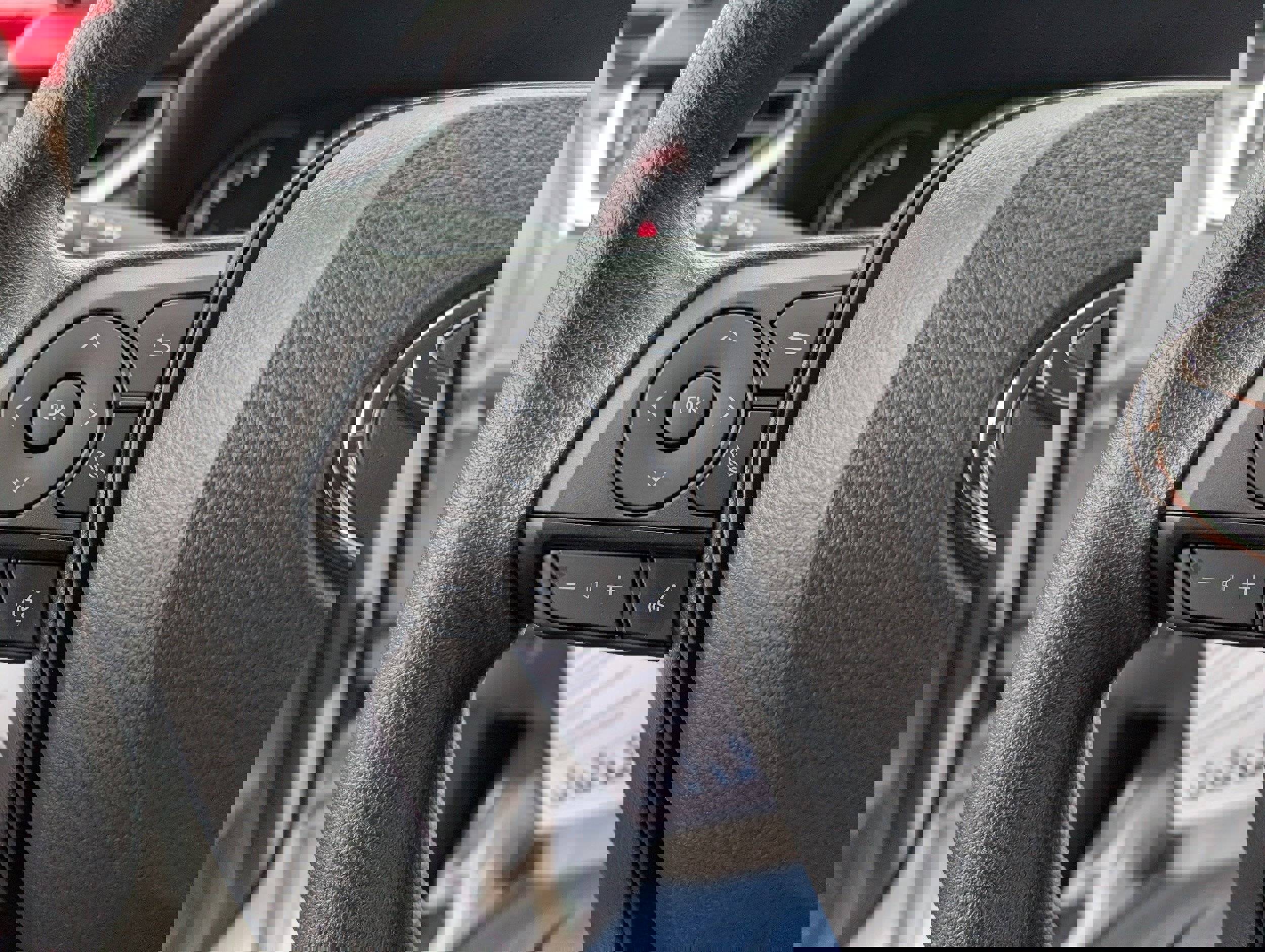 New 2025 Toyota RAV4 LE image 17