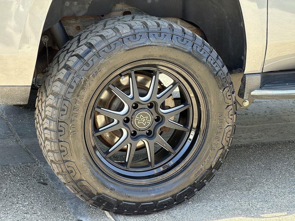 Used 2019 GMC Yukon XL SLT AWD/4WD image 32