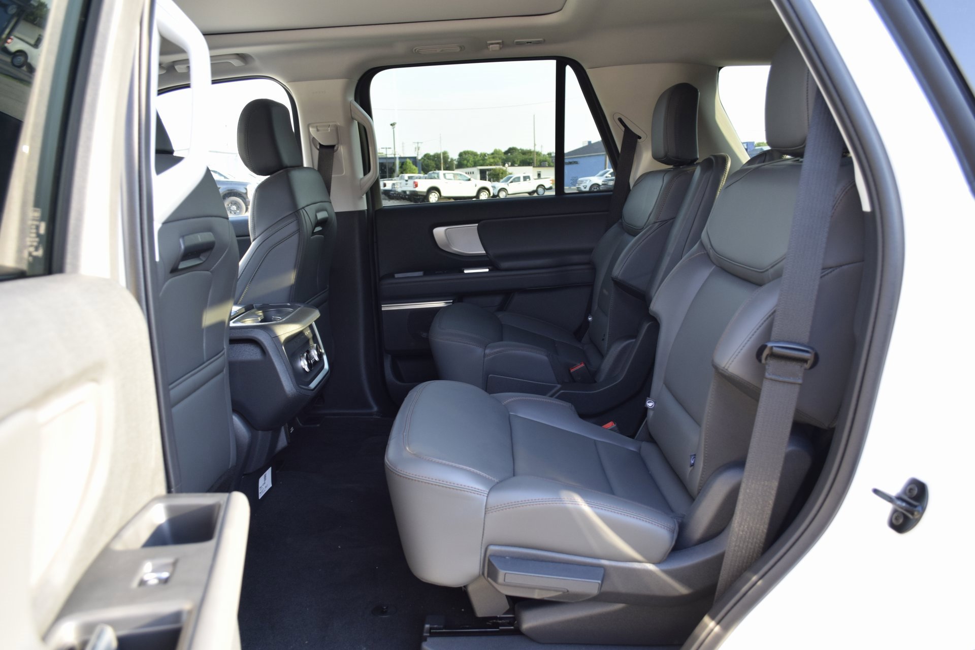New 2025 Ford Expedition Active image 20