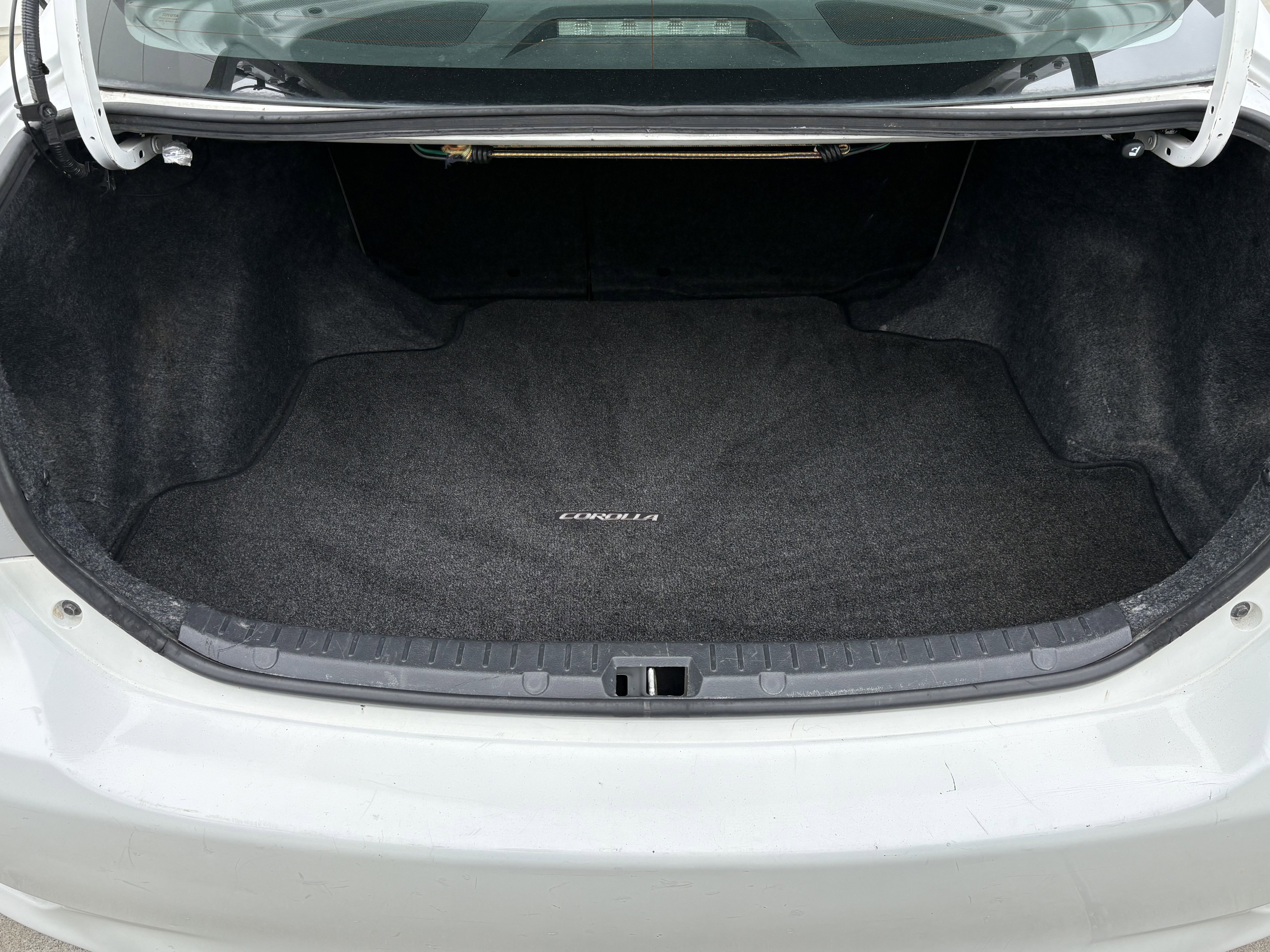 Used 2013 Toyota Corolla LE image 8