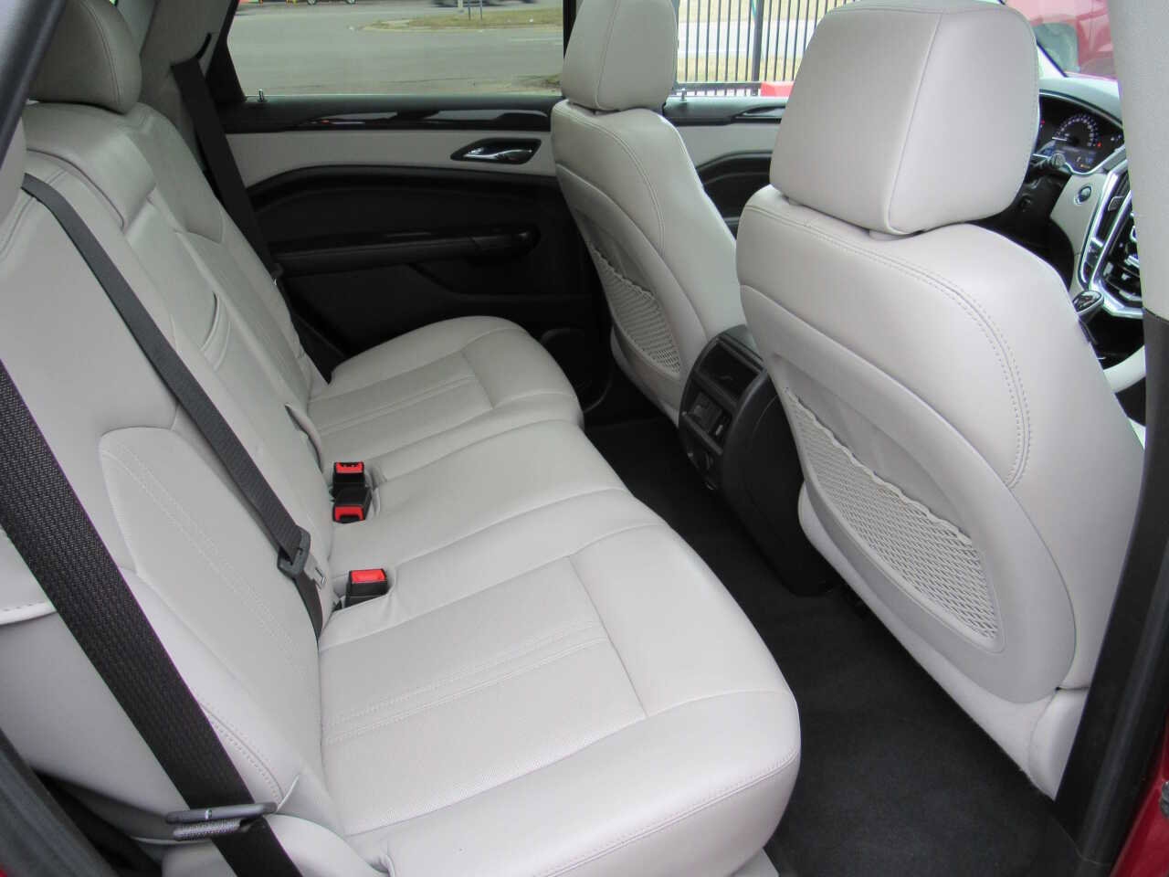 Used 2014 Cadillac SRX Luxury image 9