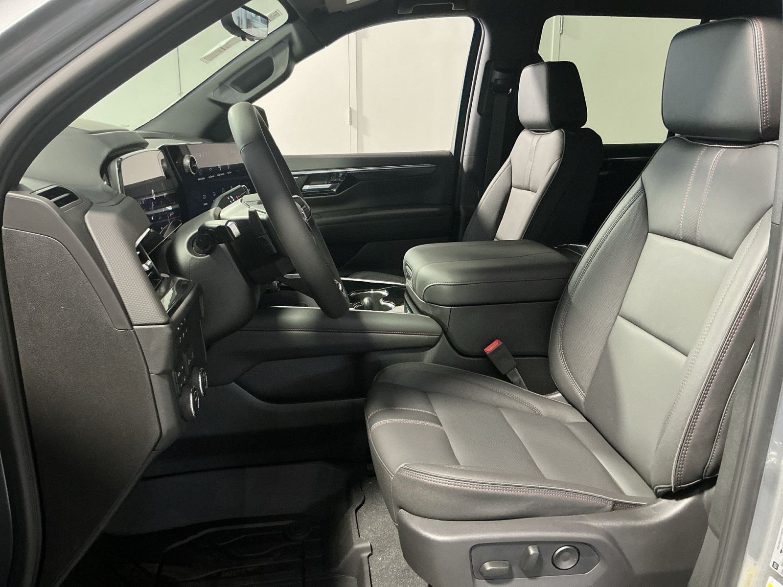 New 2026 Chevrolet Tahoe RST w/ RST Performance Edition AWD/4WD image 14