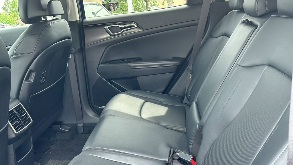 Used 2023 Kia Sportage EX image 29