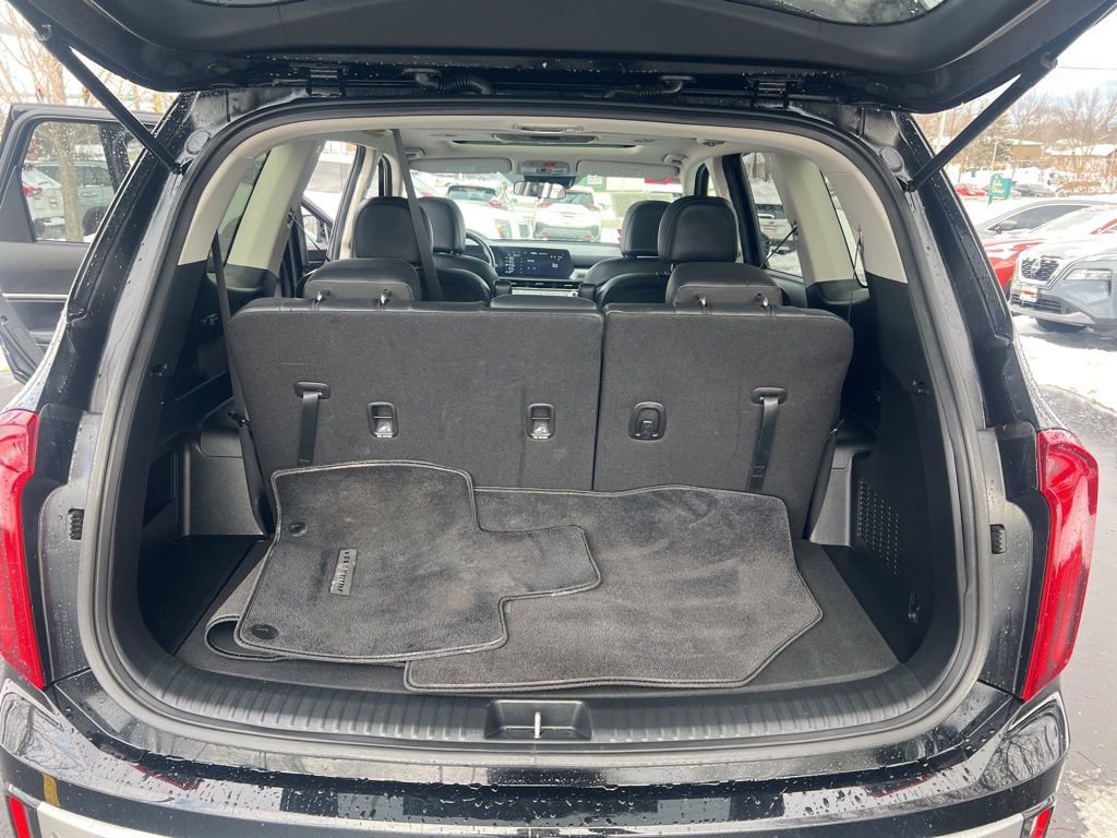 Certified 2023 Kia Telluride S w/ S Sunroof Package image 12