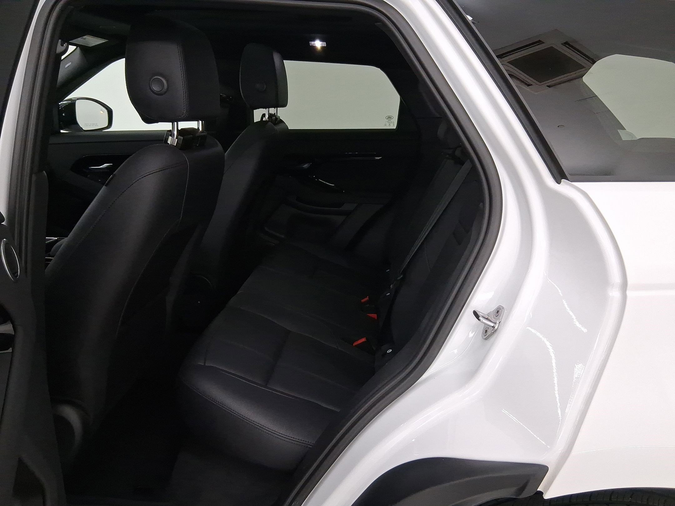 Used 2026 Land Rover Range Rover Evoque S image 12