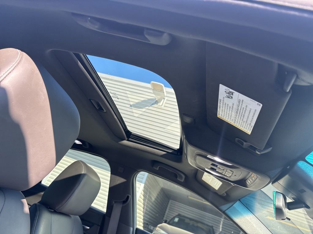 Used 2023 Cadillac CT4 Luxury w/ Sun And Sound Package image 18