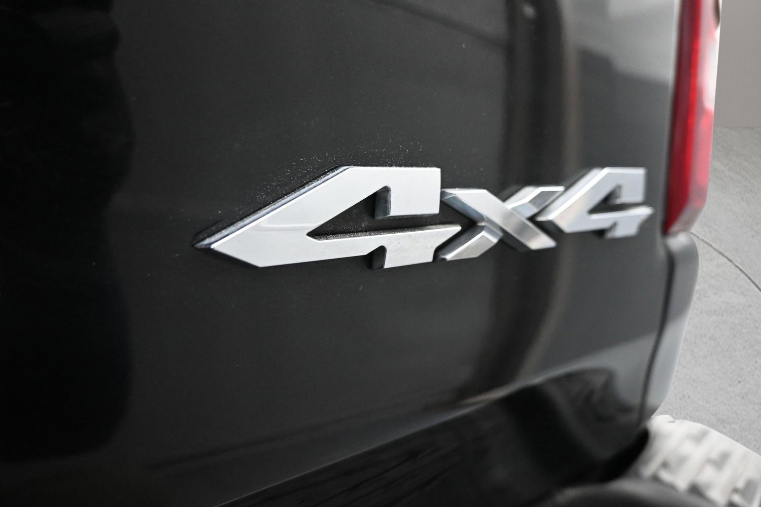 Used 2019 RAM 1500 Laramie image 14