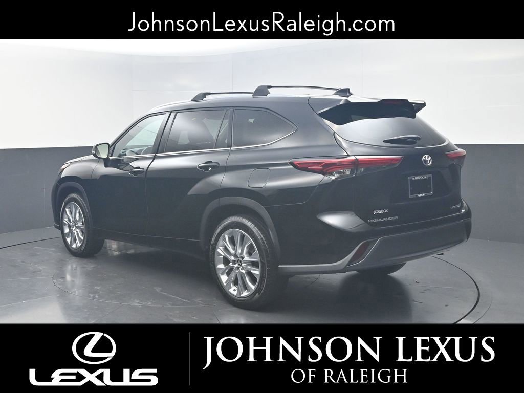 Used 2021 Toyota Highlander Limited image 7