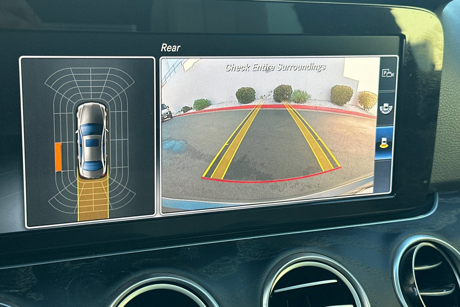 Used 2017 Mercedes-Benz E 300 4MATIC image 25