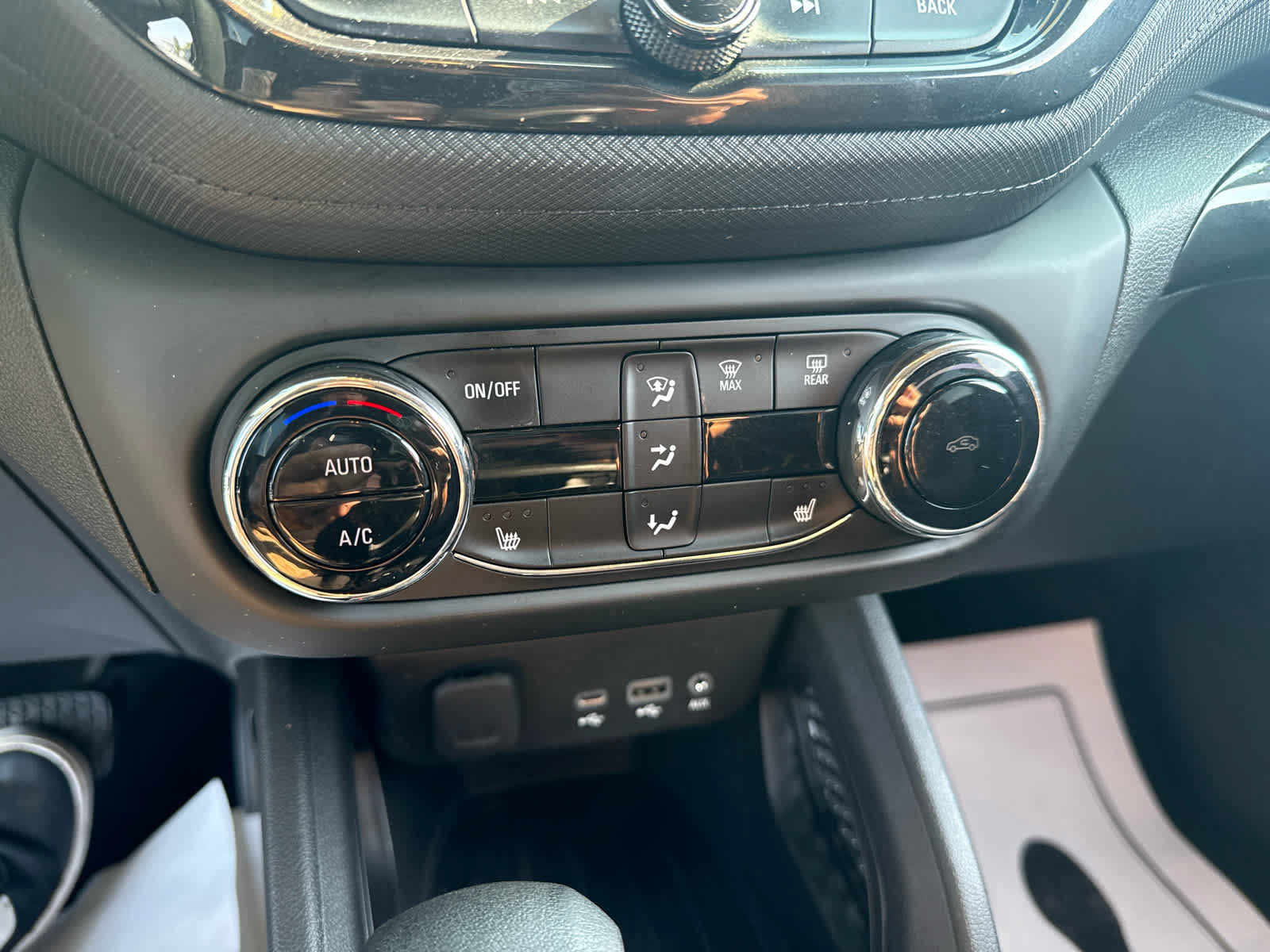 Certified 2023 Chevrolet TrailBlazer LT w/ Convenience Package FWD image 21