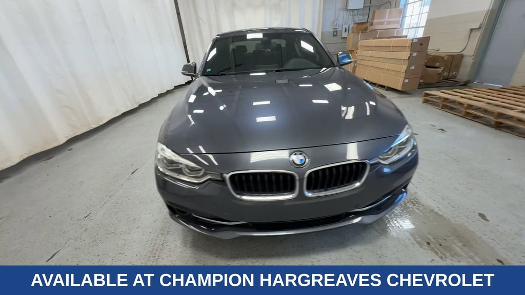 Used 2017 BMW 330i xDrive Sedan image 3