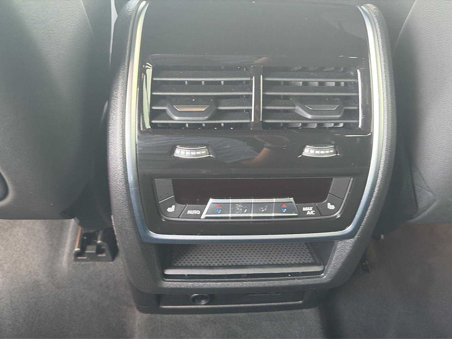 Certified 2025 BMW X5 M60i AWD/4WD image 13