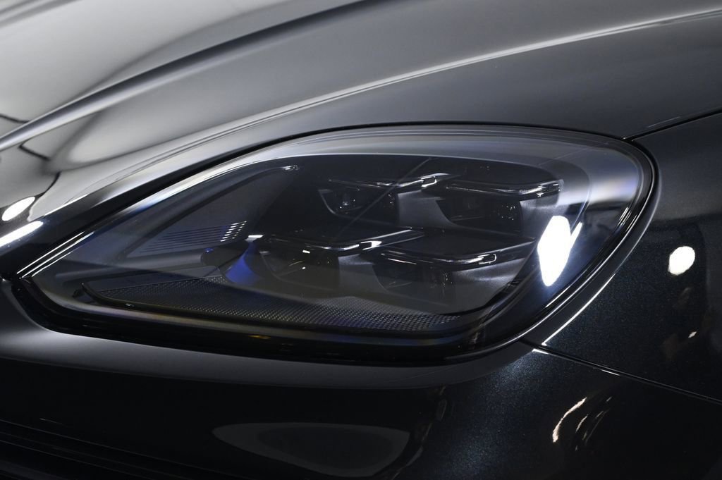 Certified 2026 Porsche Cayenne Turbo image 24