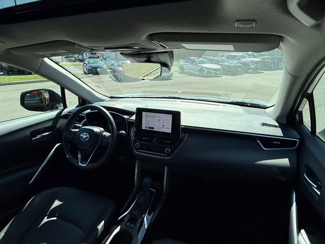 Used 2024 Toyota Corolla Cross XLE w/ Convenience Package FWD image 26