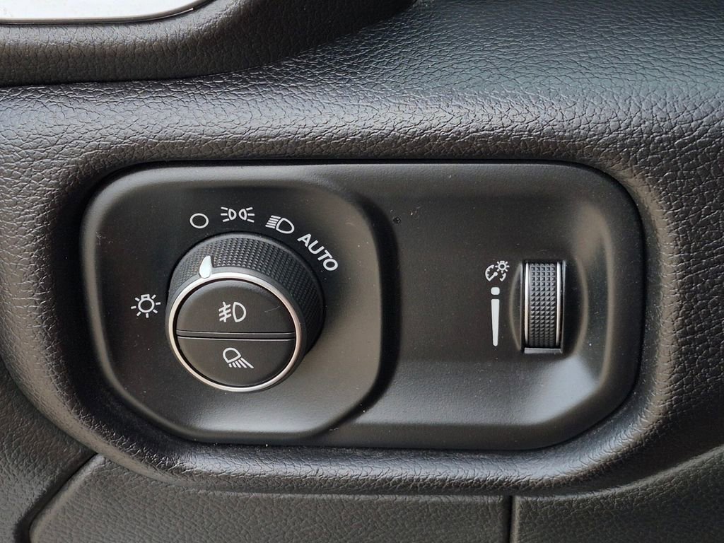 Used 2024 RAM 3500 Big Horn image 17