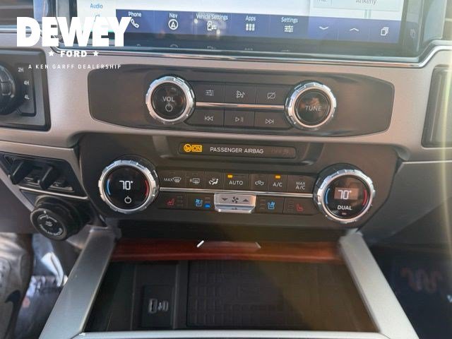 Used 2022 Ford F250 King Ranch w/ King Ranch Ultimate Package AWD/4WD image 25