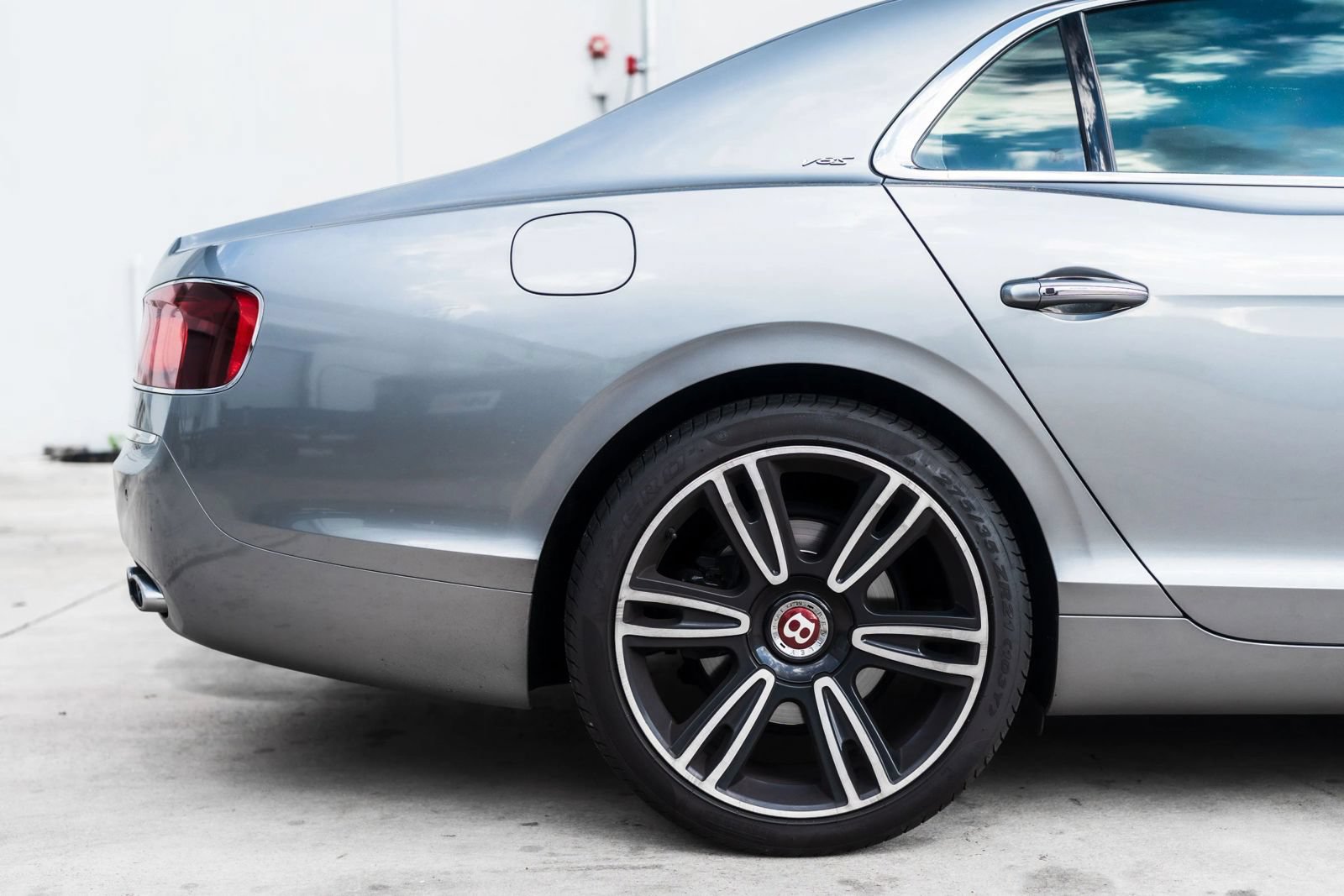 Used 2017 Bentley Flying Spur S V8 AWD/4WD image 22