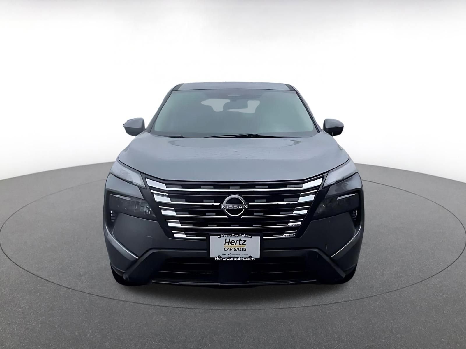 Used 2025 Nissan Rogue SV image 4