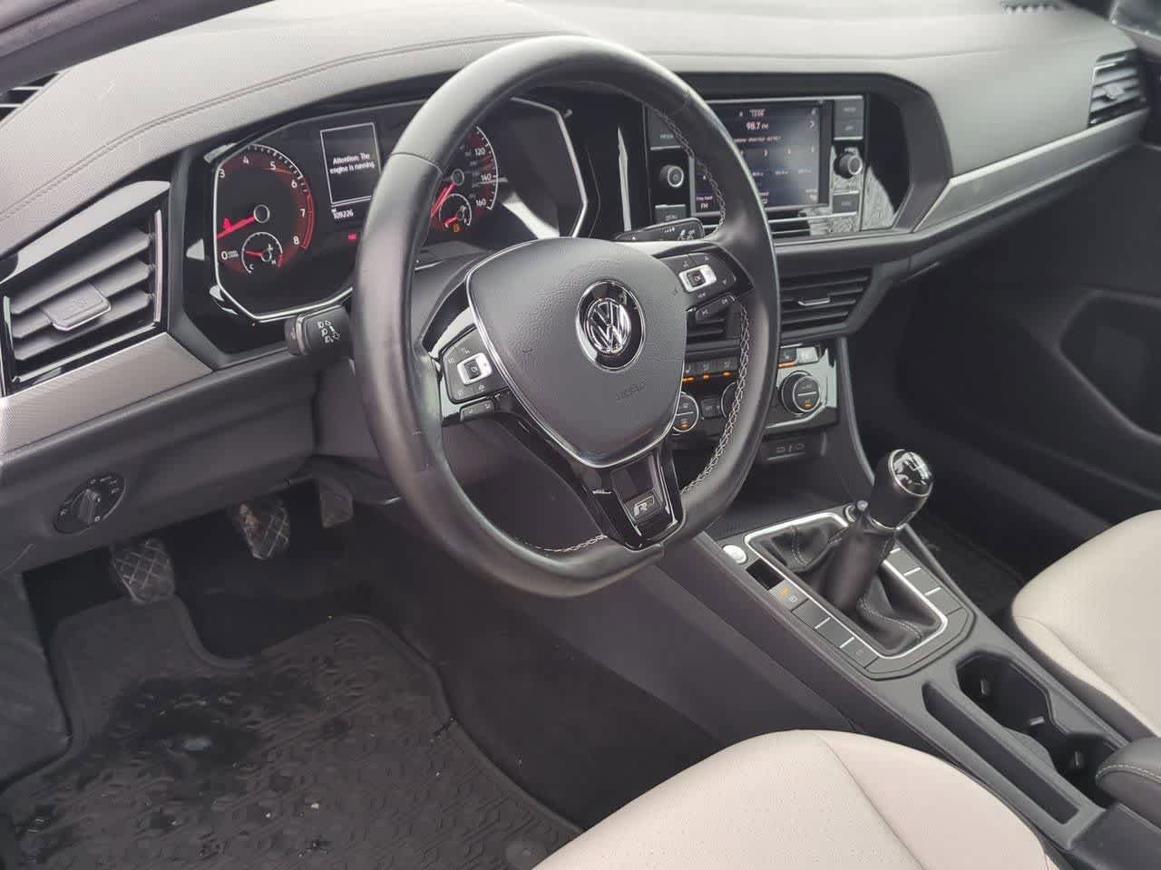 Used 2020 Volkswagen Jetta R-Line w/ R-Line Cold Weather Package FWD image 2
