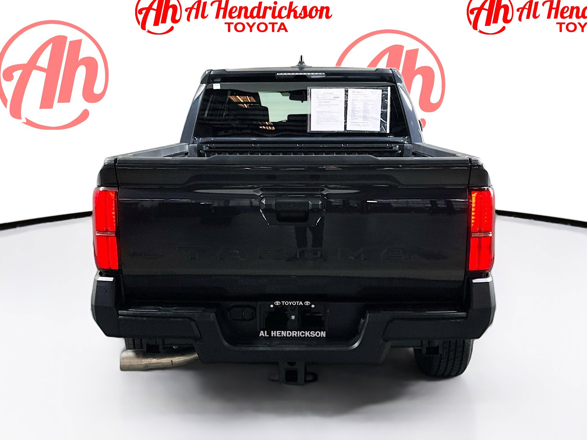 Used 2025 Toyota Tacoma SR image 4
