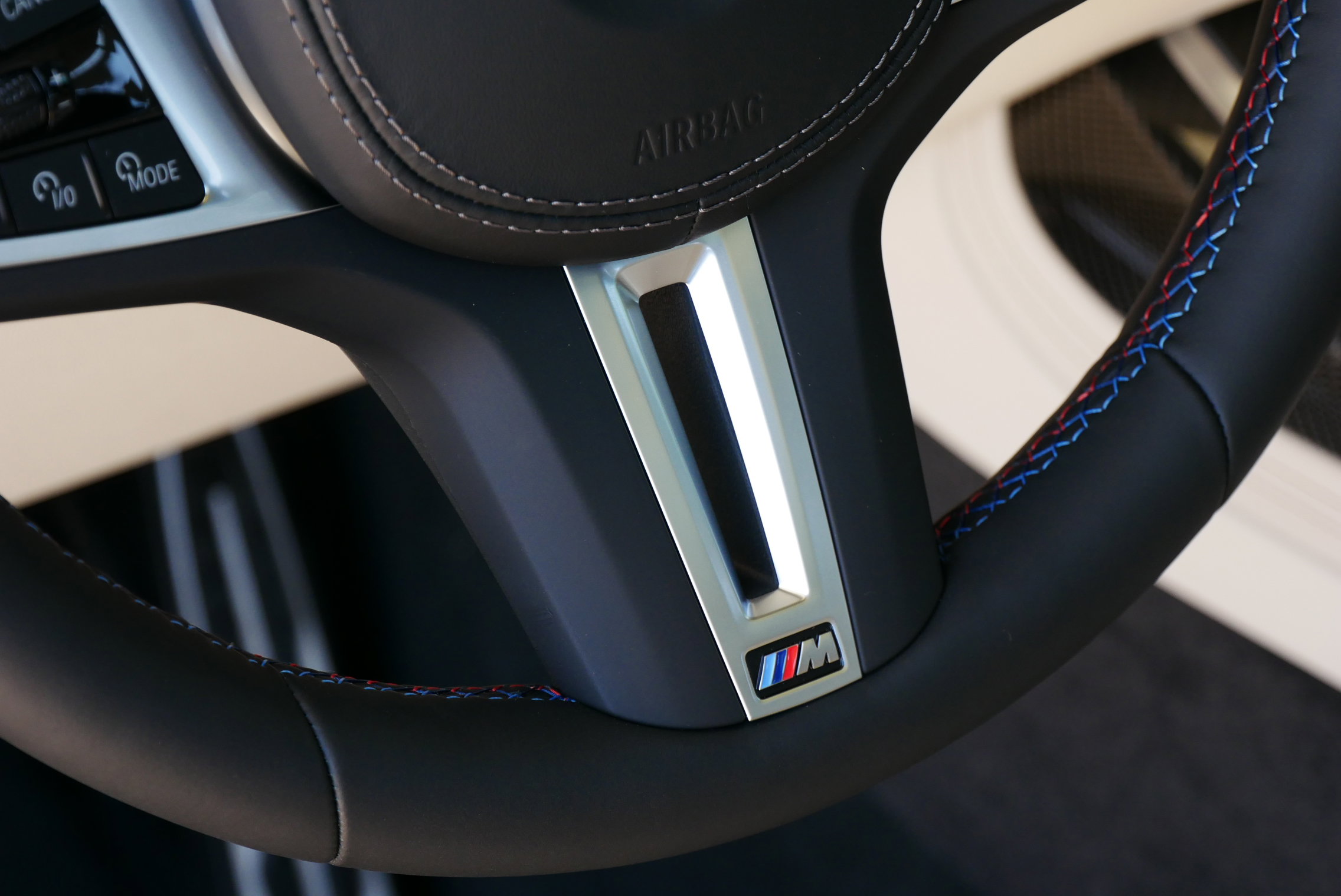 New 2026 BMW X7 M60i image 23