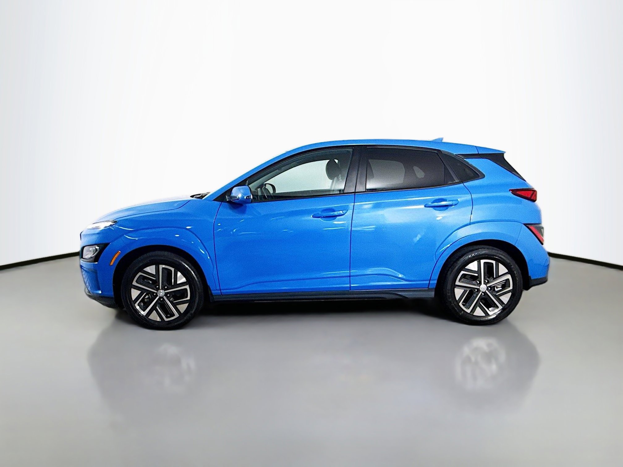 Used 2023 Hyundai Kona Limited image 6